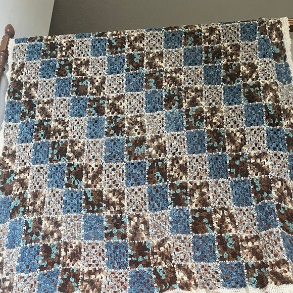 Handmade Grandma Square Blue , Cream & Brown Afghan. Blanket Crocheted - Picture 3 of 4